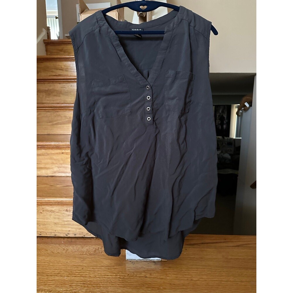 Torrid Harper Charcoal Sleeveless Pullover Blouse Size 1X GUC